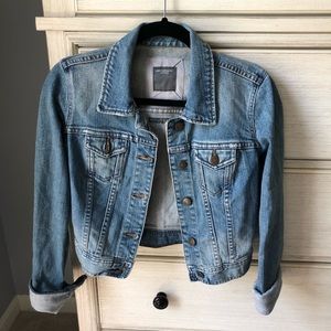 Abercrombie jean jacket 💙